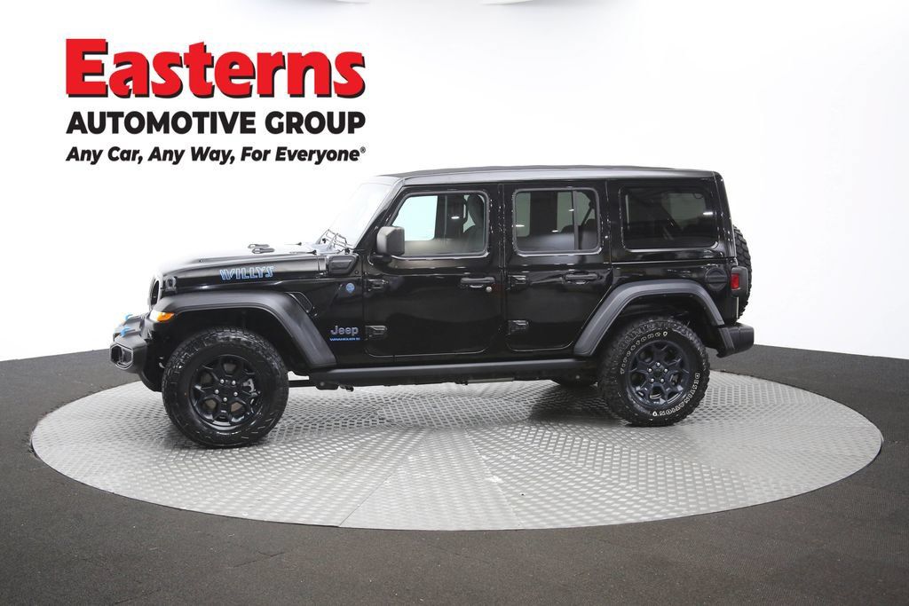 Used 2023 Jeep Wrangler Unlimited w/ Sun & Screen Package AWD/4WD image 59