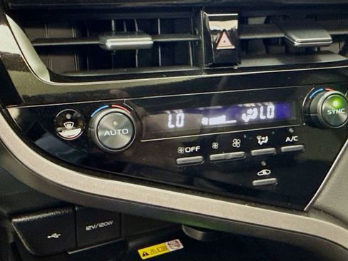 Used 2024 Toyota Camry XSE w/ Navigation Package FWD image 16