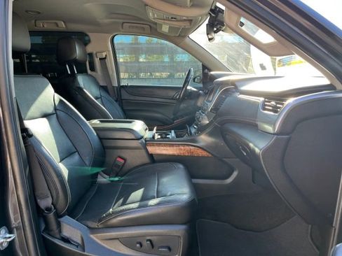 Used 2018 Chevrolet Suburban Premier image 19