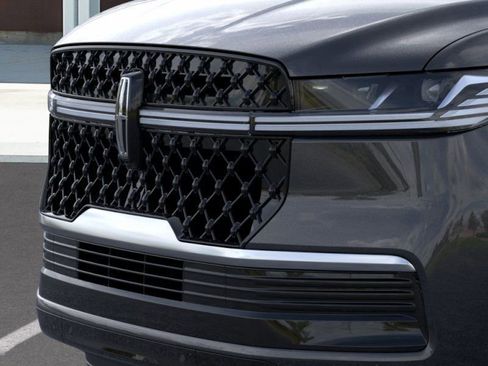 New 2025 Lincoln Navigator Reserve w/ Jet Appearance Package image 17