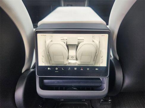 Used 2026 Tesla Model Y AWD image 13