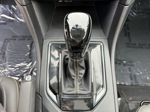 Used 2022 Subaru Crosstrek 2.5i Sport w/ Moonroof Package image 16