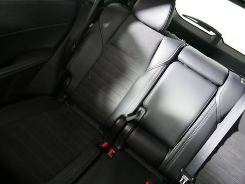 Used 2024 Mitsubishi Outlander SE image 12