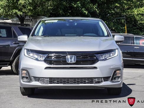 Used 2025 Honda Odyssey Touring image 17