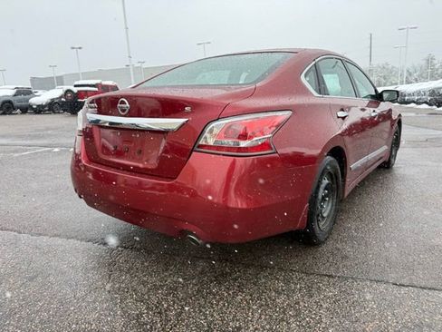 Used 2015 Nissan Altima 2.5 S w/ Power Driver Seat Package FWD image 5
