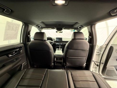 Used 2025 Honda CR-V Sport Touring image 32