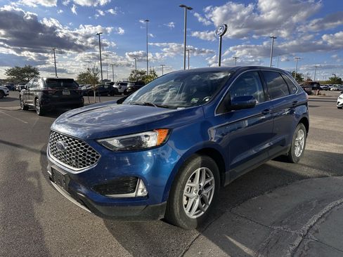 Used 2023 Ford Edge SEL w/ Convenience Package AWD/4WD image 3