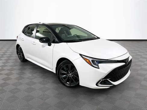 Certified 2025 Toyota Corolla XSE FWD image 1
