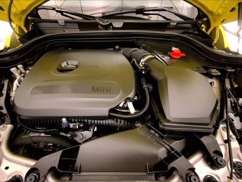 Certified 2025 MINI Cooper S image 9