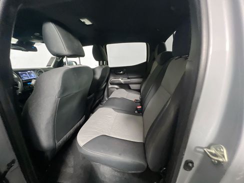 Used 2021 Toyota Tacoma TRD Sport w/ Technology Package AWD/4WD image 29