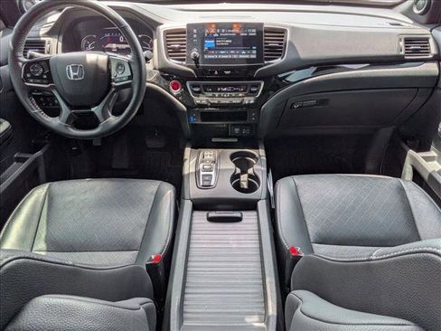 Used 2023 Honda Passport Elite image 17