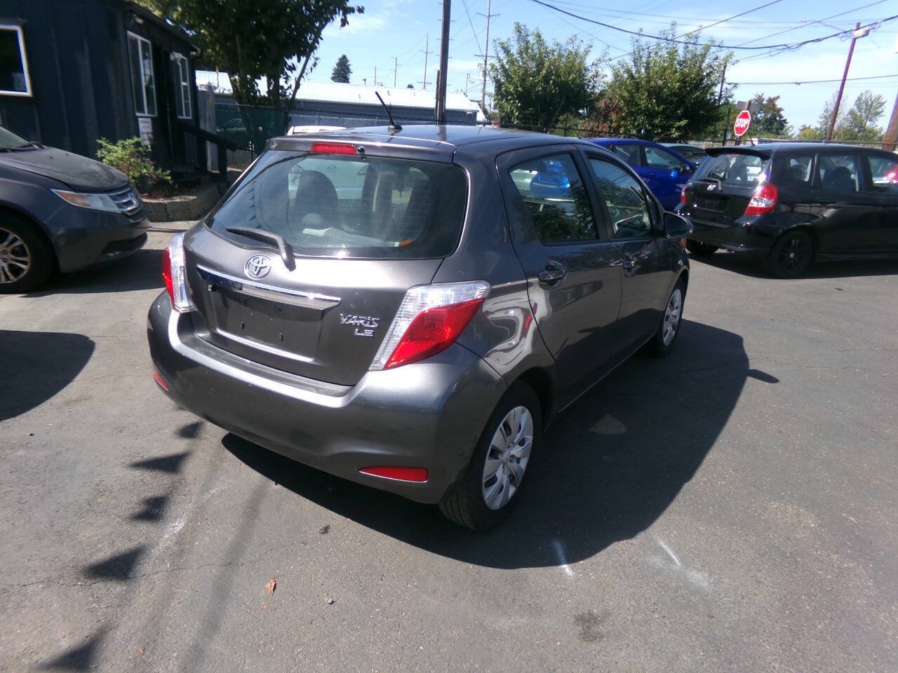 Used 2014 Toyota Yaris LE FWD image 5