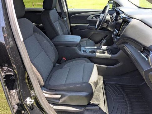 Used 2020 Chevrolet Traverse LT FWD image 36