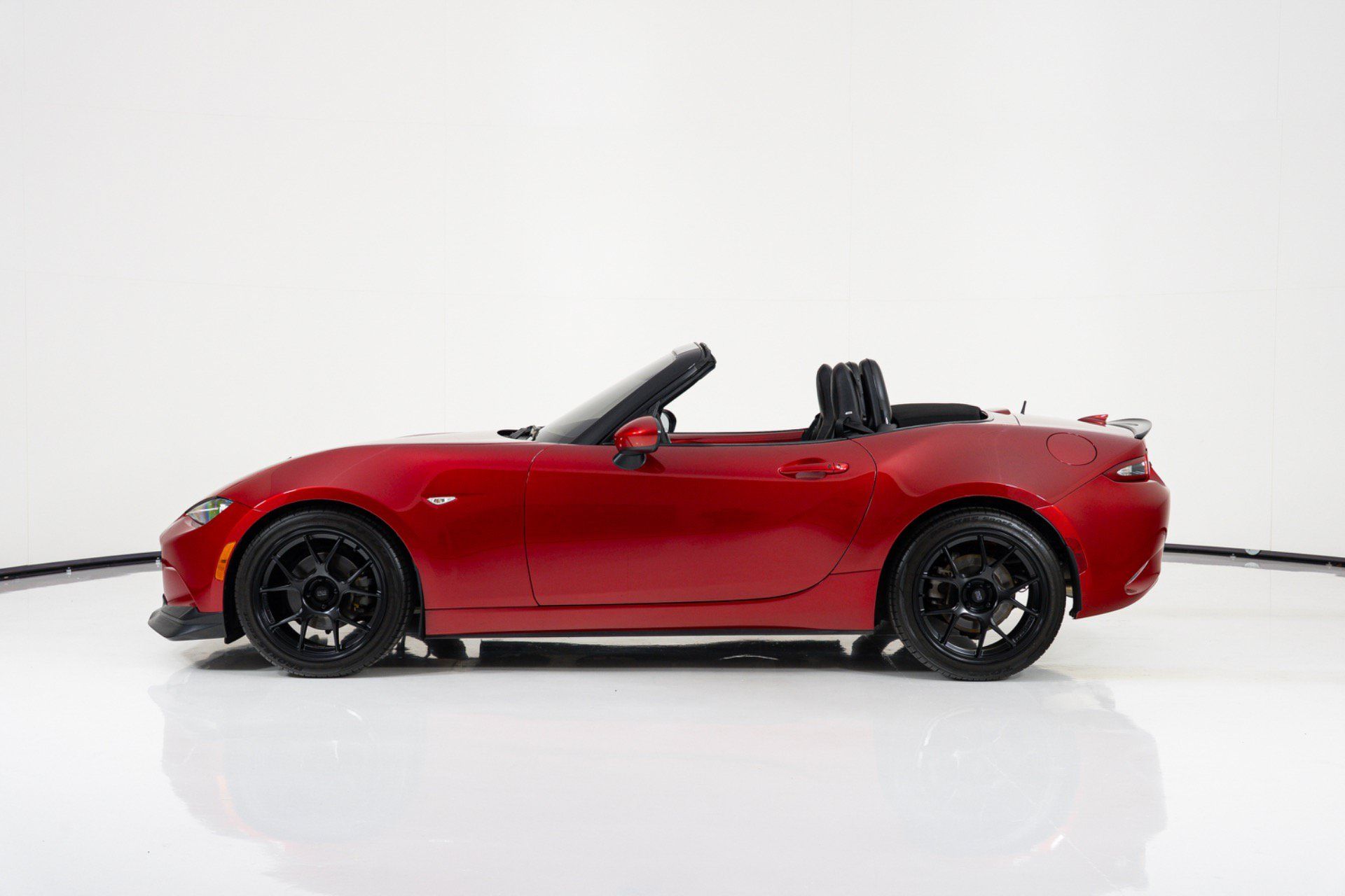 Used 2016 MAZDA MX-5 Miata Grand Touring RWD image 6