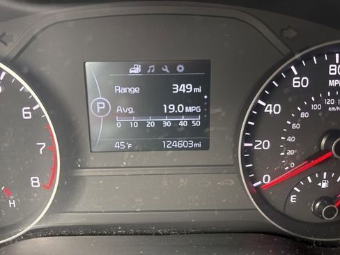 Used 2017 Kia Sportage EX image 11