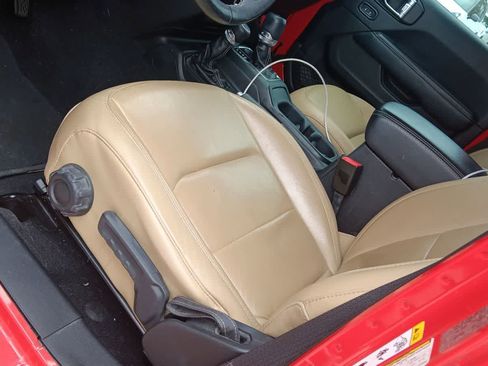 Used 2018 Jeep Wrangler Unlimited Sahara w/ Cold Weather Group image 5