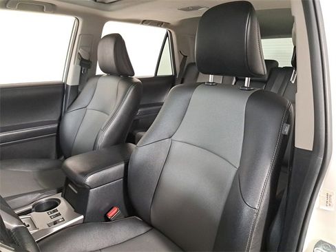 Used 2021 Toyota 4Runner SR5 Premium image 20