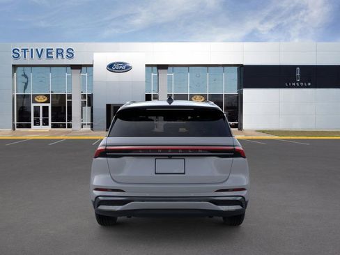 New 2026 Lincoln Nautilus Reserve image 5