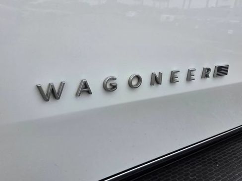 Used 2024 Jeep Wagoneer L Series II w/ Flexible Seating Group AWD/4WD image 20
