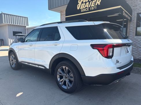 Used 2025 Ford Explorer Active w/ Active Comfort Package AWD/4WD image 11