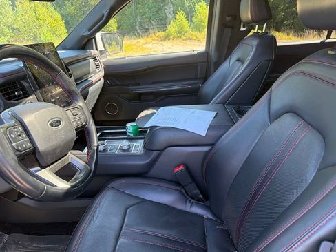 Used 2022 Ford Expedition Limited AWD/4WD image 6