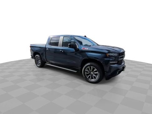 Used 2021 Chevrolet Silverado 1500 RST image 2