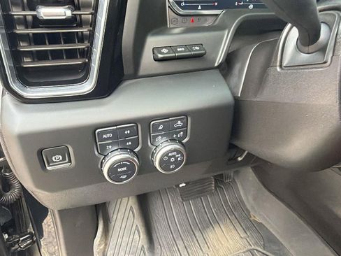 Used 2024 GMC Sierra 3500 Denali Ultimate AWD/4WD image 23