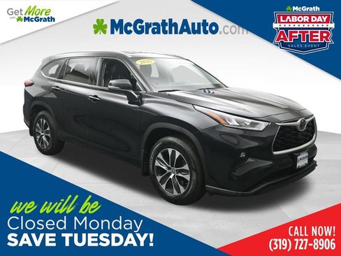 Used 2020 Toyota Highlander XLE AWD/4WD image 1