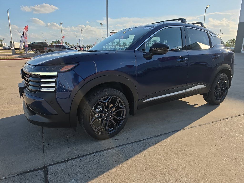 New 2027 Nissan Kicks SR AWD/4WD image 2