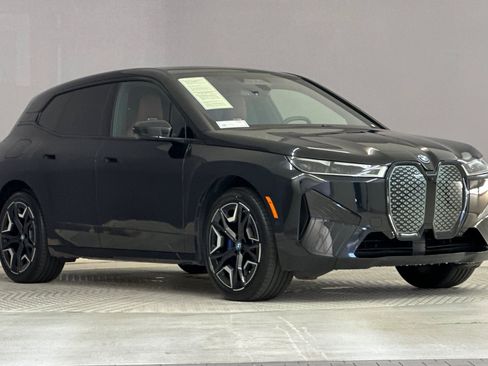 Certified 2024 BMW iX xDrive50 w/ Premium Package AWD/4WD image 7