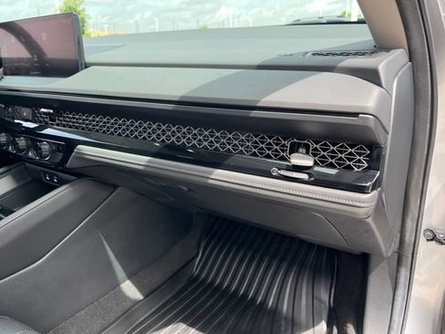 Used 2024 Honda Accord Touring image 30