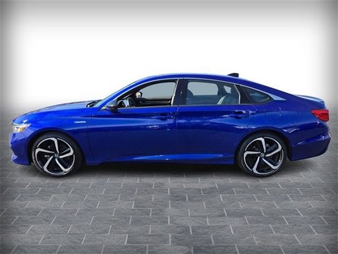 Used 2022 Honda Accord Sport image 4