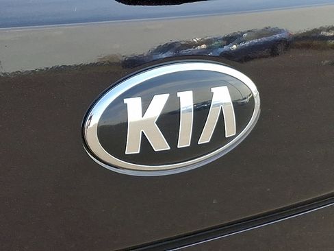 Used 2021 Kia Soul LX FWD image 29