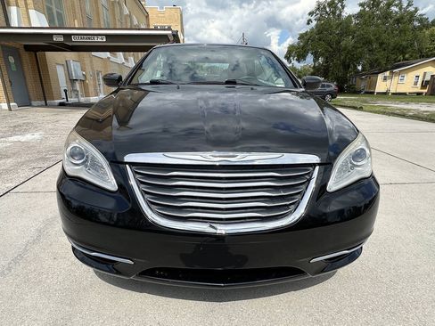 Used 2014 Chrysler 200 Touring FWD image 3