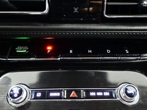 Used 2023 Lincoln Nautilus FWD w/ Premium Package image 21