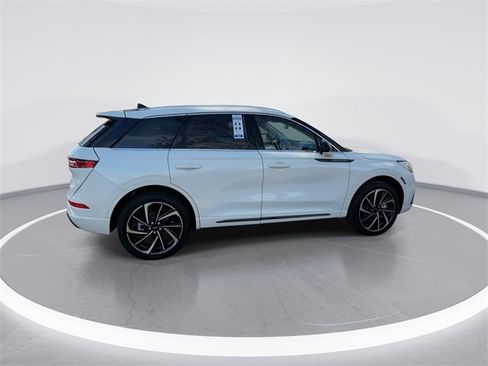 Certified 2023 Lincoln Corsair Grand Touring image 8