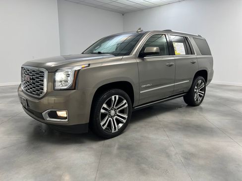 Used 2019 GMC Yukon Denali w/ Denali Ultimate Package AWD/4WD image 3