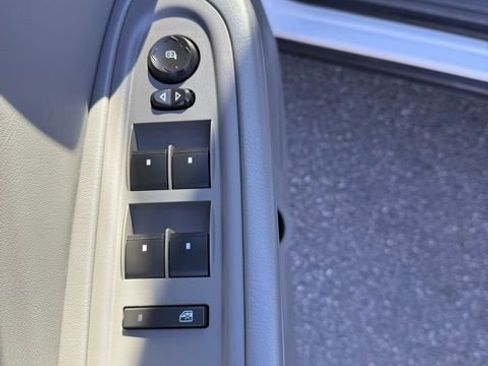 Used 2017 Chevrolet Traverse LS image 14