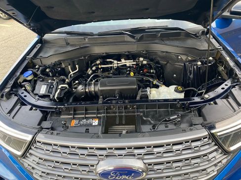 Used 2022 Ford Explorer XLT w/ Equipment Group 202A image 37