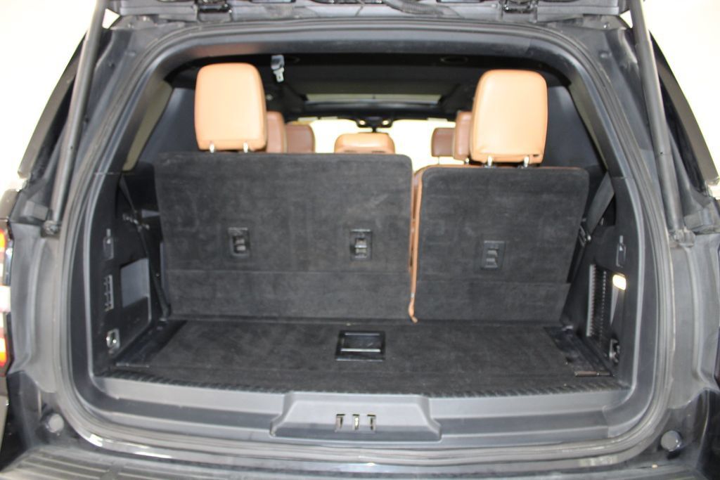 Used 2022 Ford Expedition Platinum AWD/4WD image 16