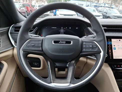 New 2026 Jeep Grand Cherokee Limited image 14