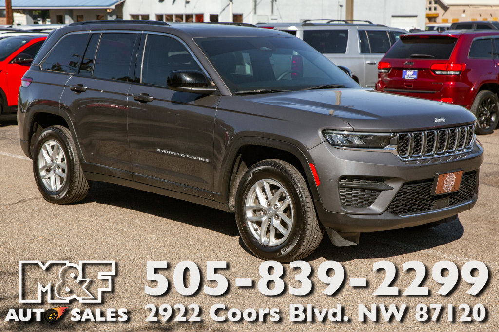 Used 2025 Jeep Grand Cherokee Laredo X w/ Trailer Tow Package AWD/4WD image 1