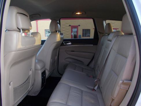 Used 2015 Jeep Grand Cherokee Limited w/ Trailer Tow Group IV image 37