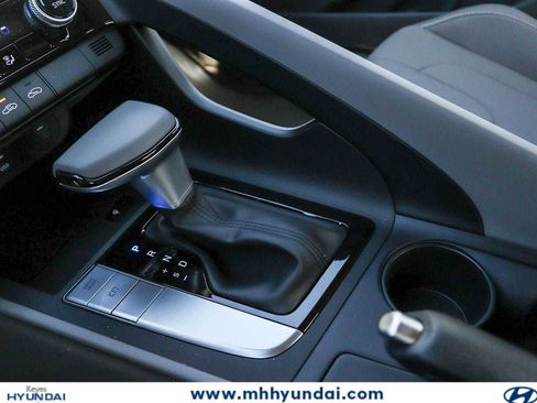 New 2025 Hyundai Elantra Sport FWD image 20