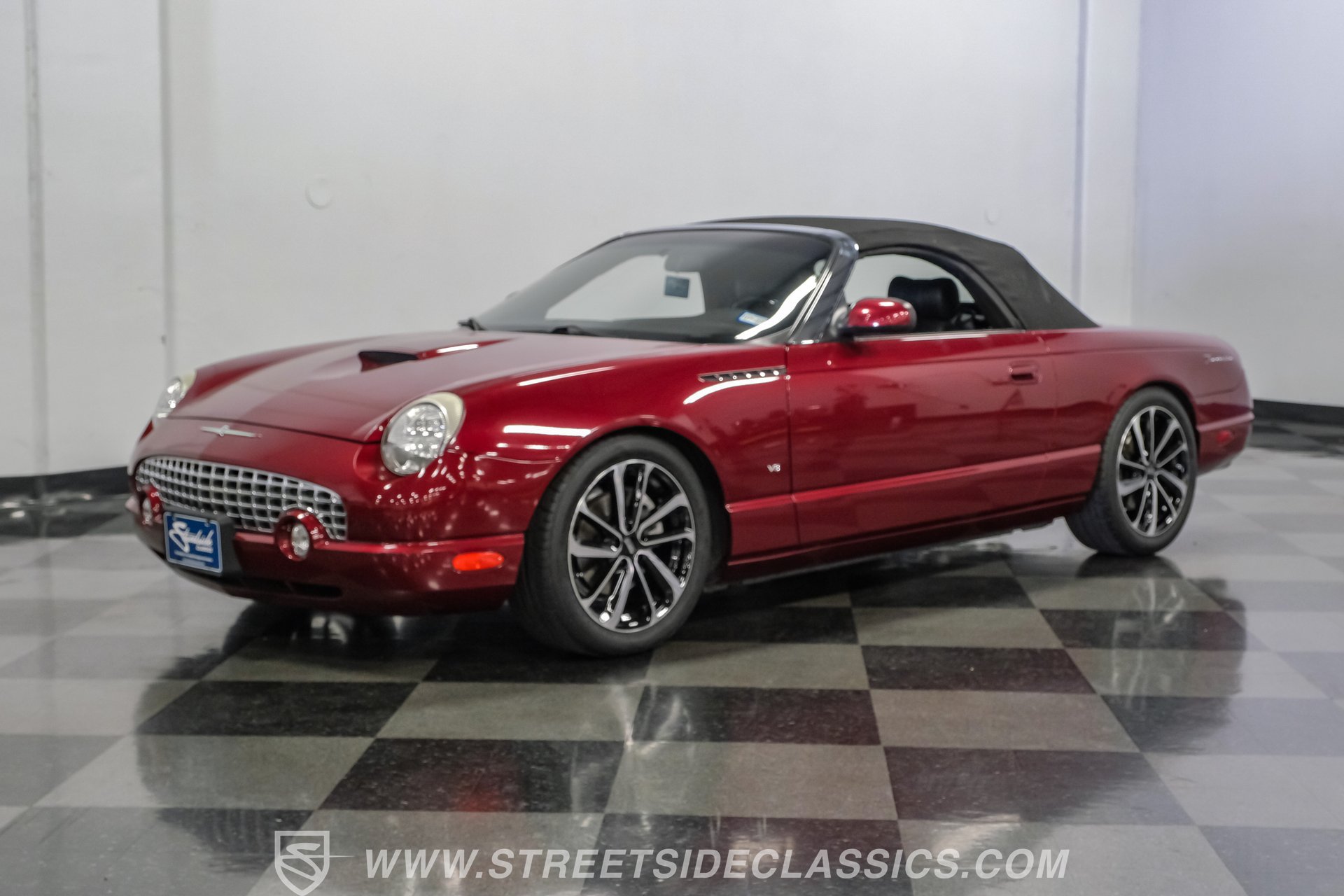 Used 2004 Ford Thunderbird RWD image 6