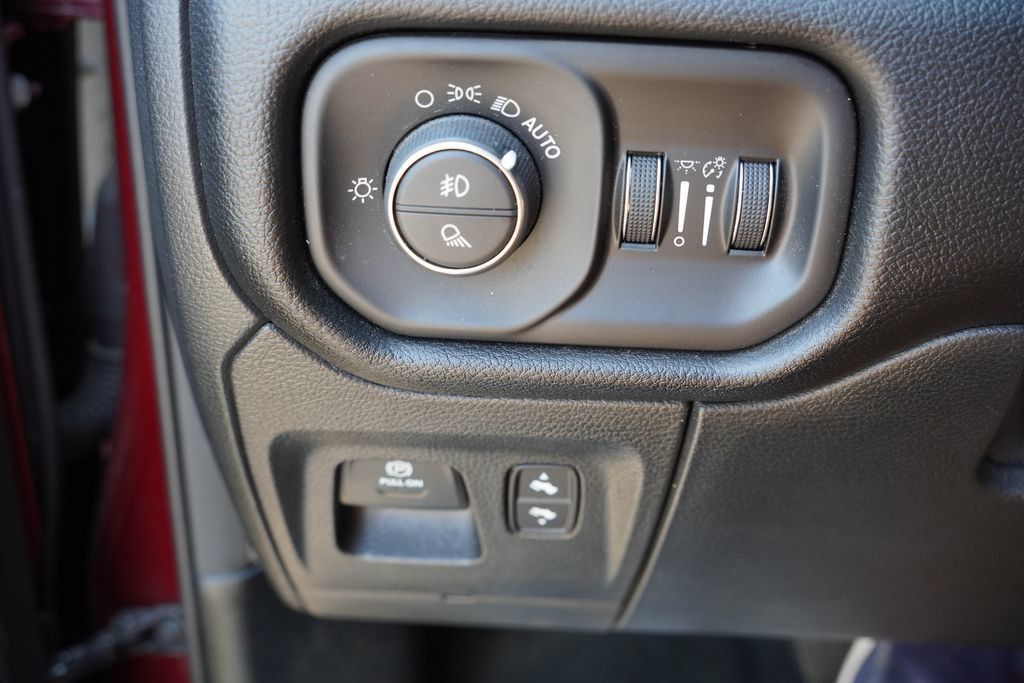 Certified 2020 RAM 1500 Laramie w/ Sport Appearance Package AWD/4WD image 24