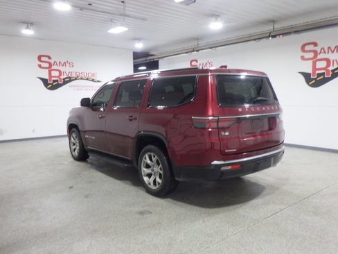 Used 2022 Jeep Wagoneer Series II AWD/4WD image 2