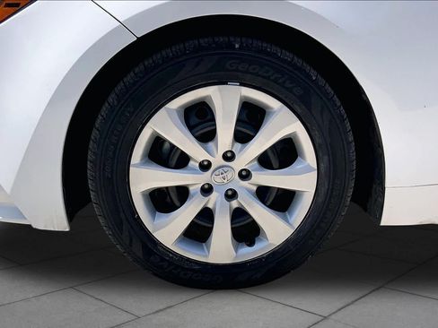 Used 2023 Toyota Corolla LE FWD image 11