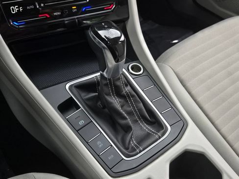 Used 2025 Volkswagen Jetta S FWD image 17
