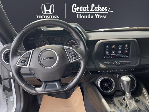 Used 2022 Chevrolet Camaro LT RWD image 10